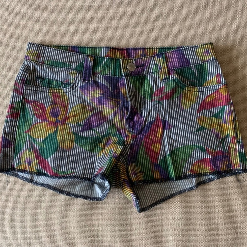 ONE OF A KIND J Brand 1046 Cut-Off Shorts